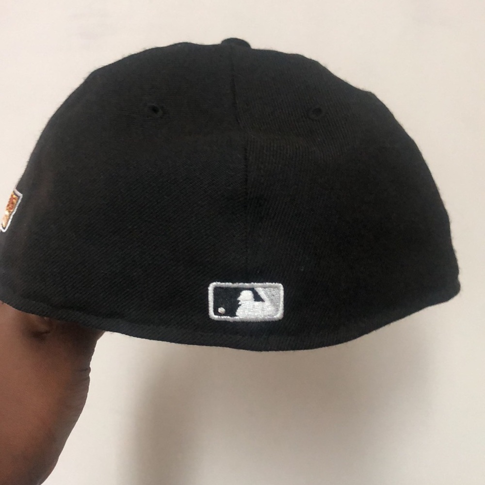 Fitted cap - Picture 3 of 4